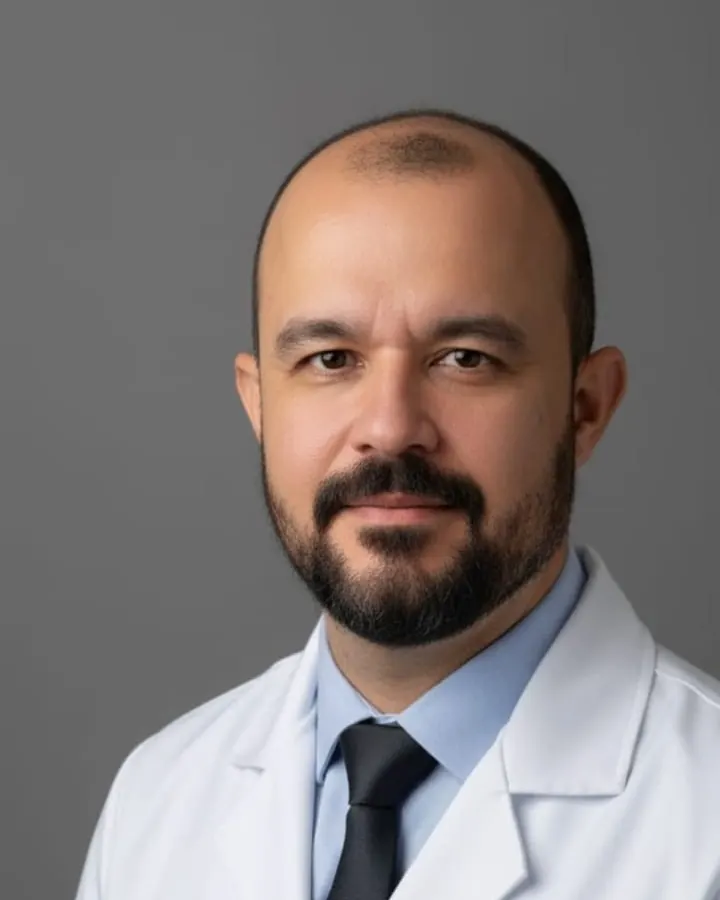 Dr. Carlos Braga, nutrólogo do Hospital Campos Elísios