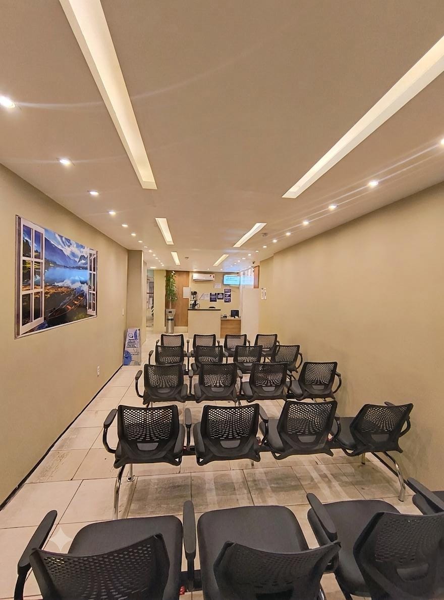Sala de espera ampla