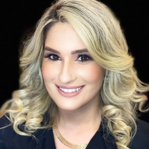 Dra. Lara Andrade
